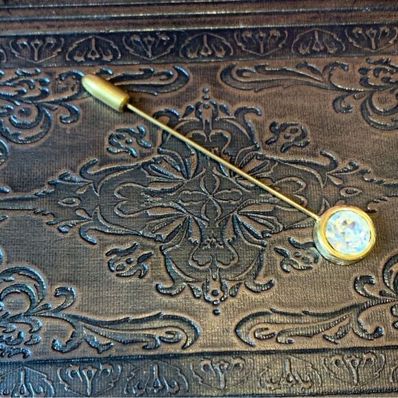 Vintage Faux Diamond Cubic Zirconium Circle Pin Brooch - Picture 2 of 4